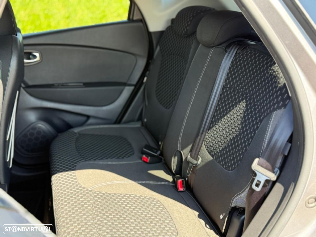 Renault Captur 0.9 TCE Exclusive - 15