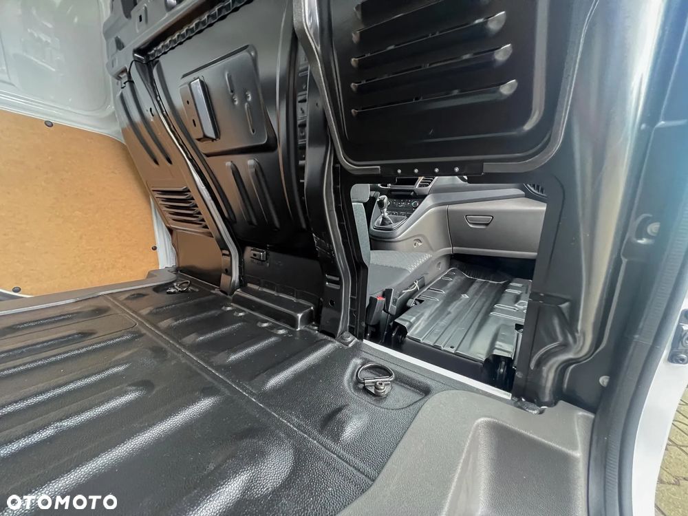 Ford Transit Connect - 18