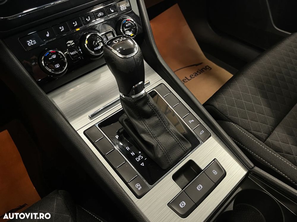 Skoda Superb 2.0 TDI DSG Ambition - 23