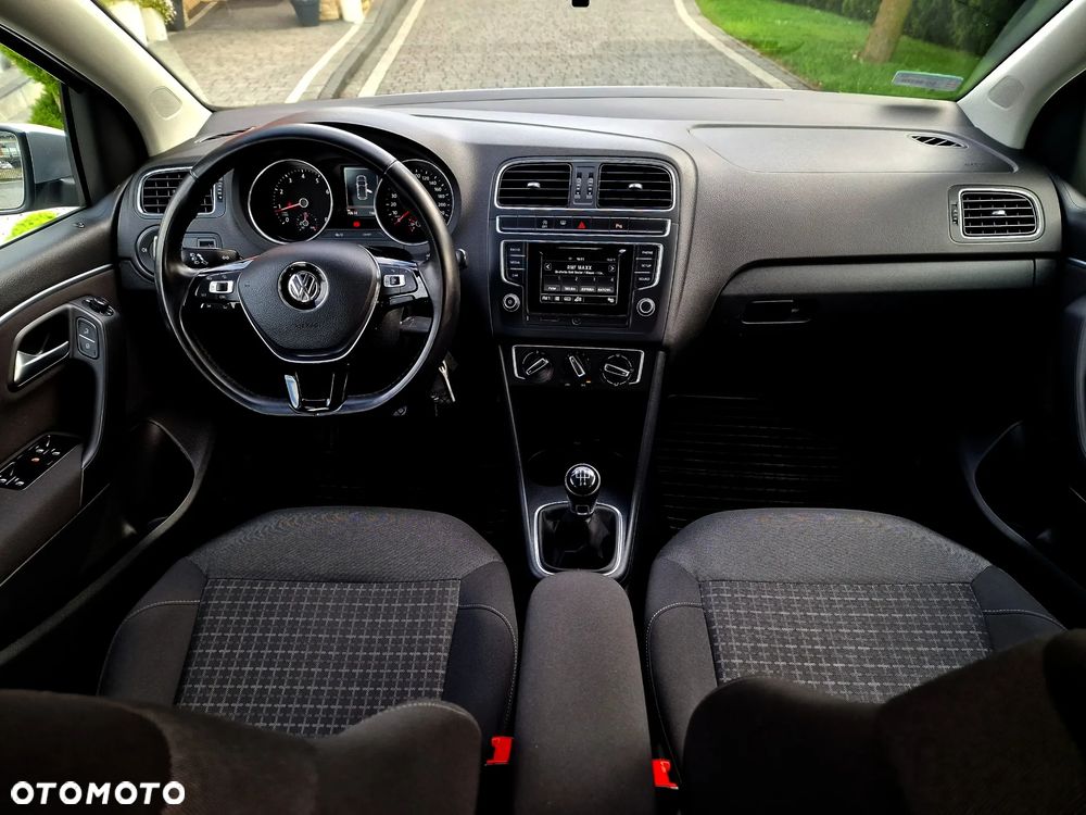 Volkswagen Polo 1.2 TSI BMT Comfortline - 27