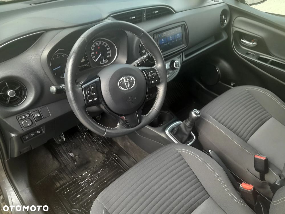 Toyota Yaris - 17
