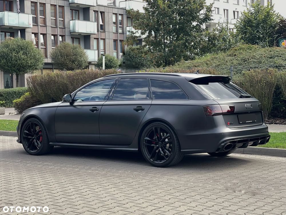 Audi RS6 Avant - 10