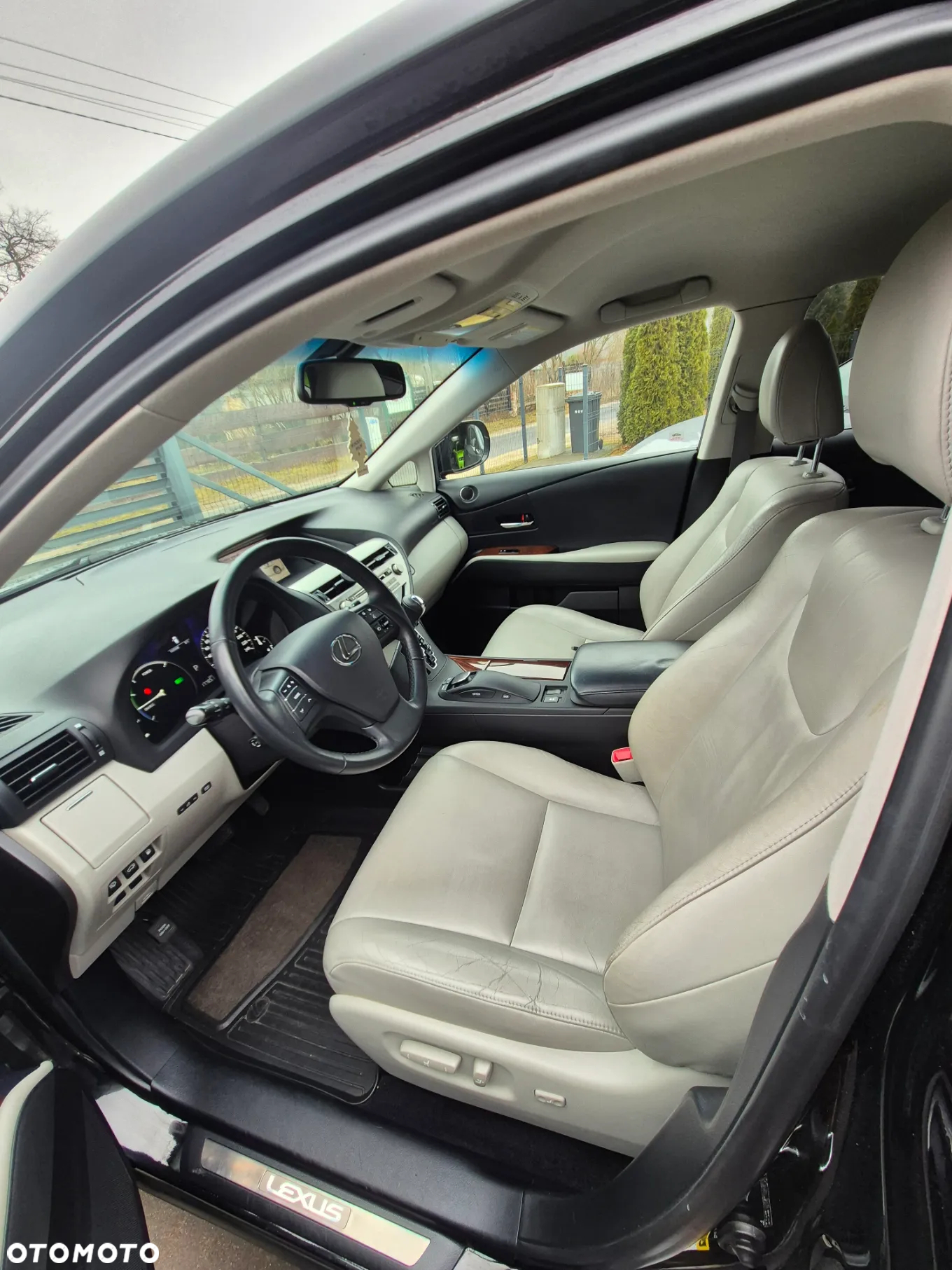 Lexus RX - 6