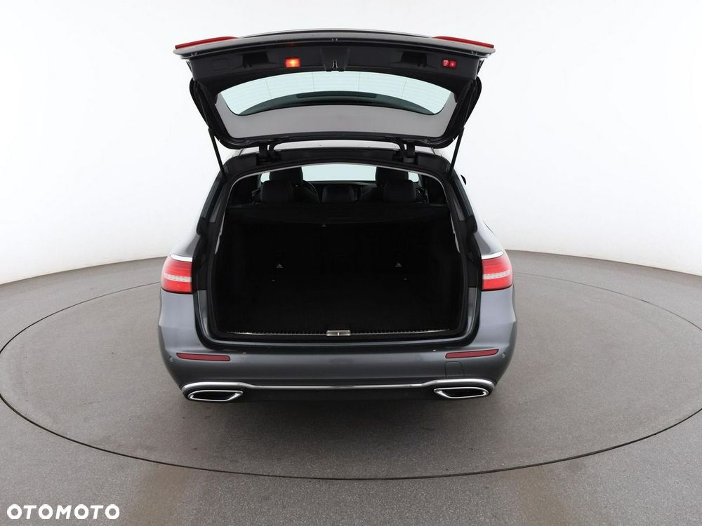 Mercedes-Benz Klasa E 220 d Avantgarde - 20