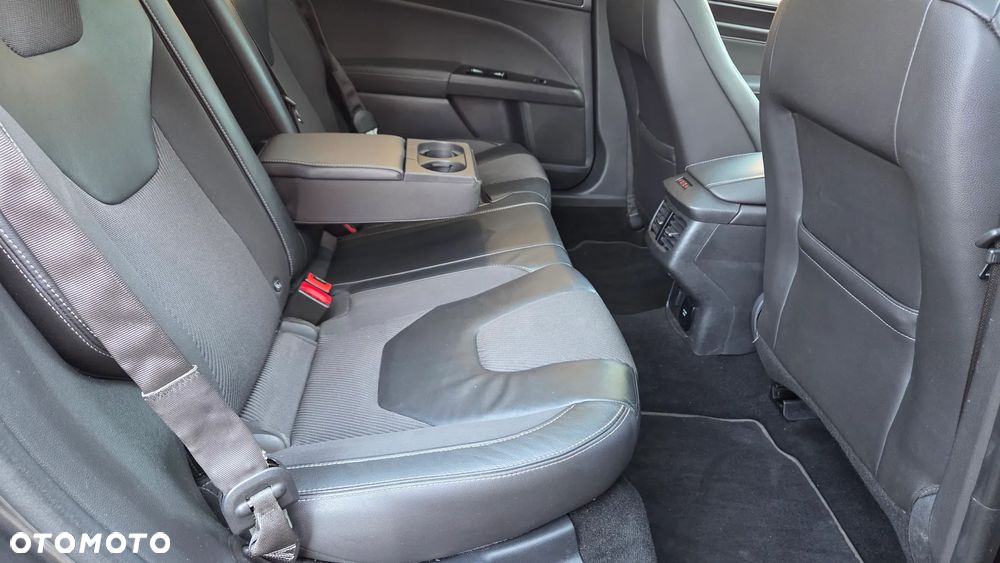 Ford Mondeo 2.0 TDCi STart-Stopp Titanium - 37