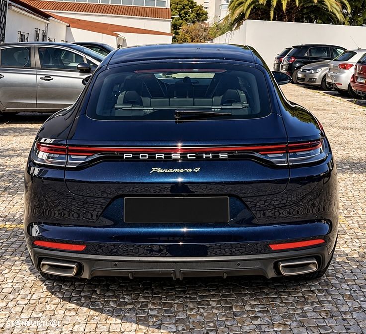 Porsche Panamera 4 E-Hybrid - 3