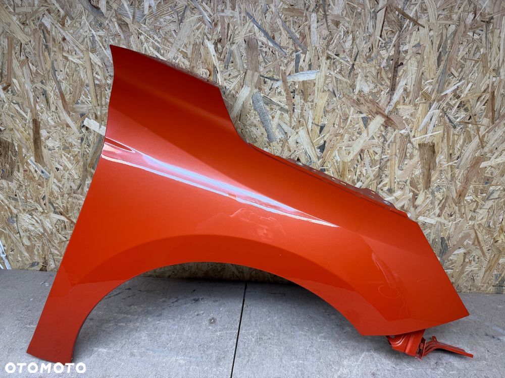 BŁOTNIK PRZÓD PRAWY PRZEDNI PRAWY OPEL CORSA F POMARAŃCZOWY - 27