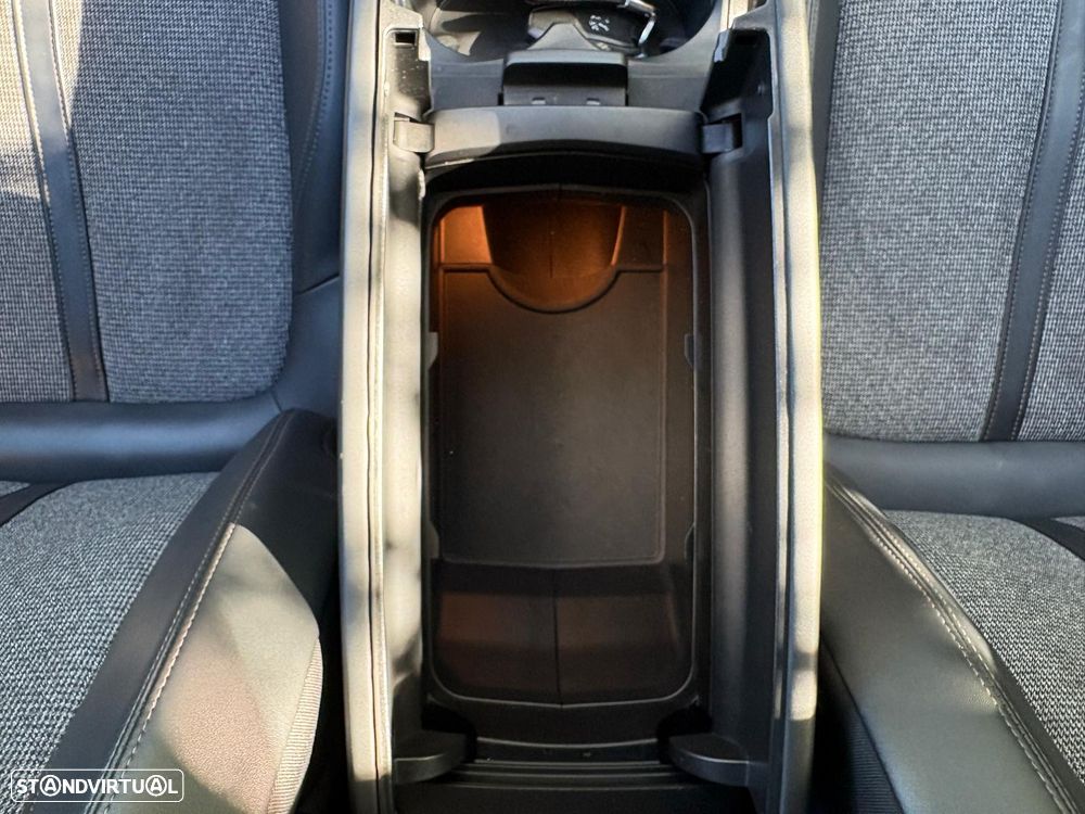 Peugeot 5008 1.5 BlueHDi Active Pack EAT8 - 29