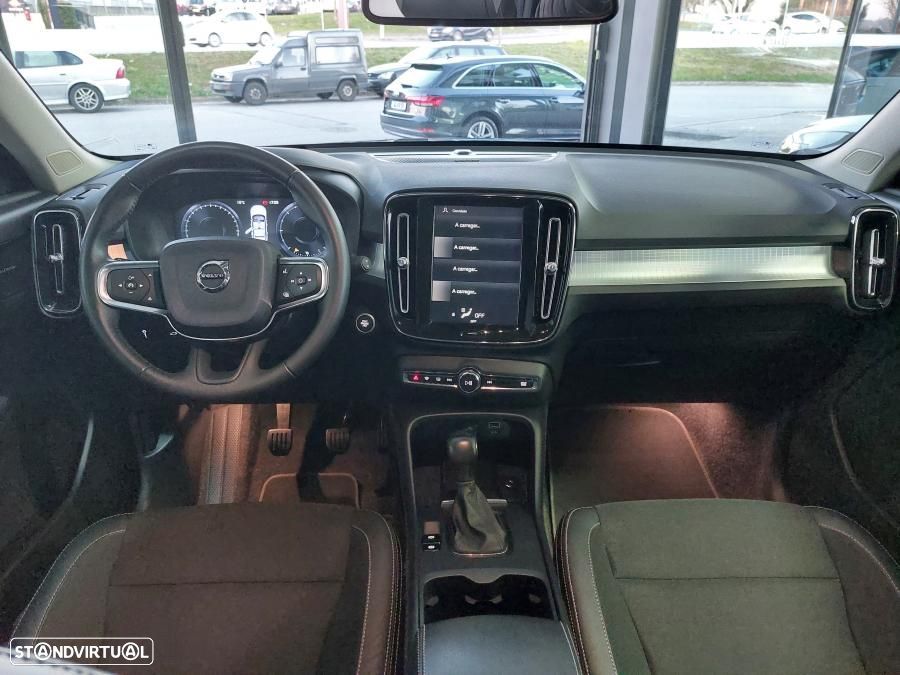 Volvo XC 40 2.0 D3 Momentum - 25