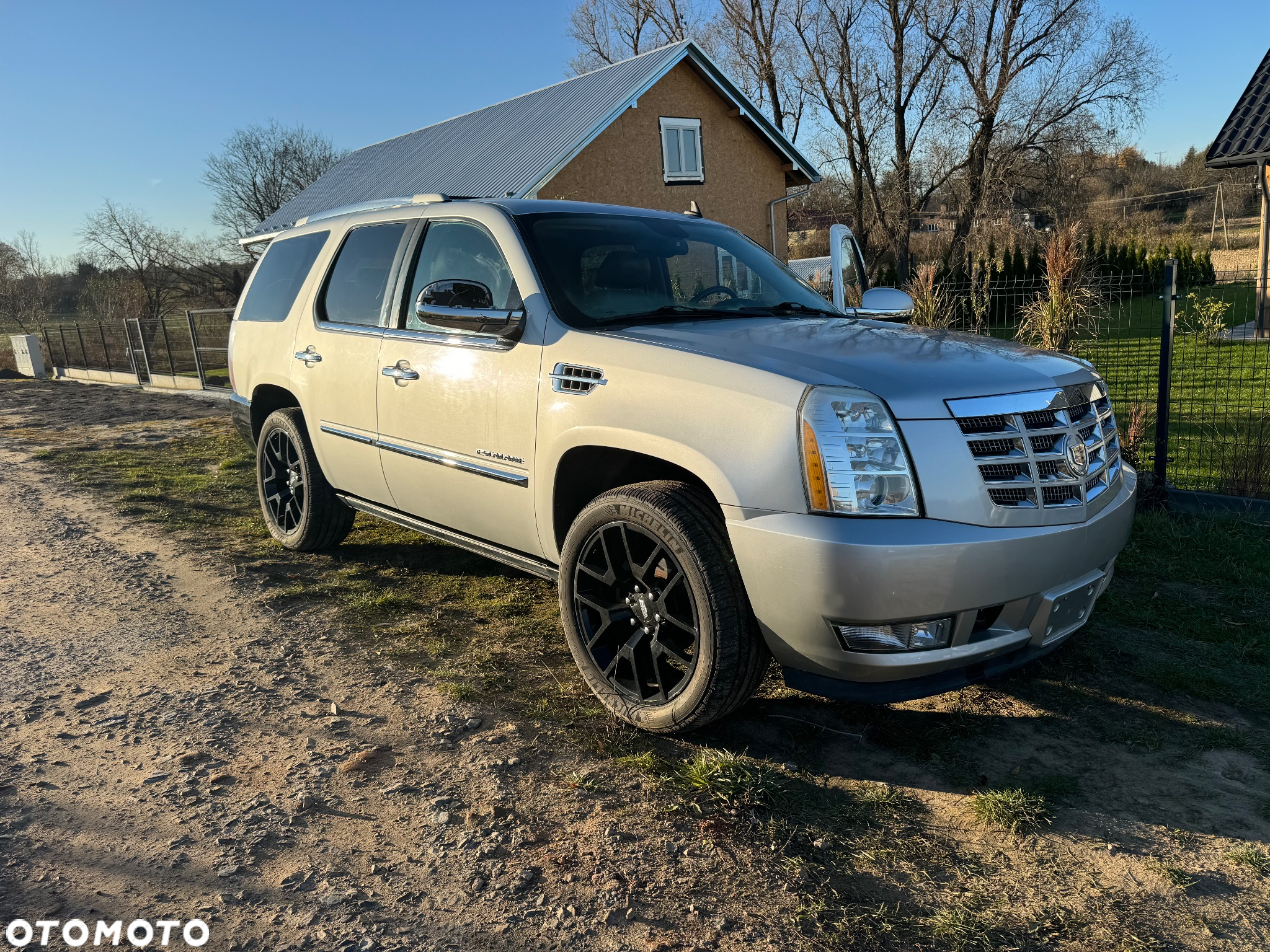 Cadillac Escalade - 7