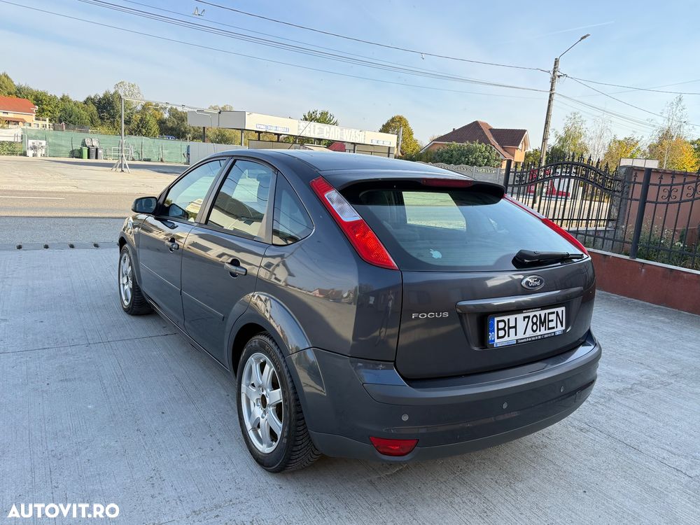 Ford Focus - 10