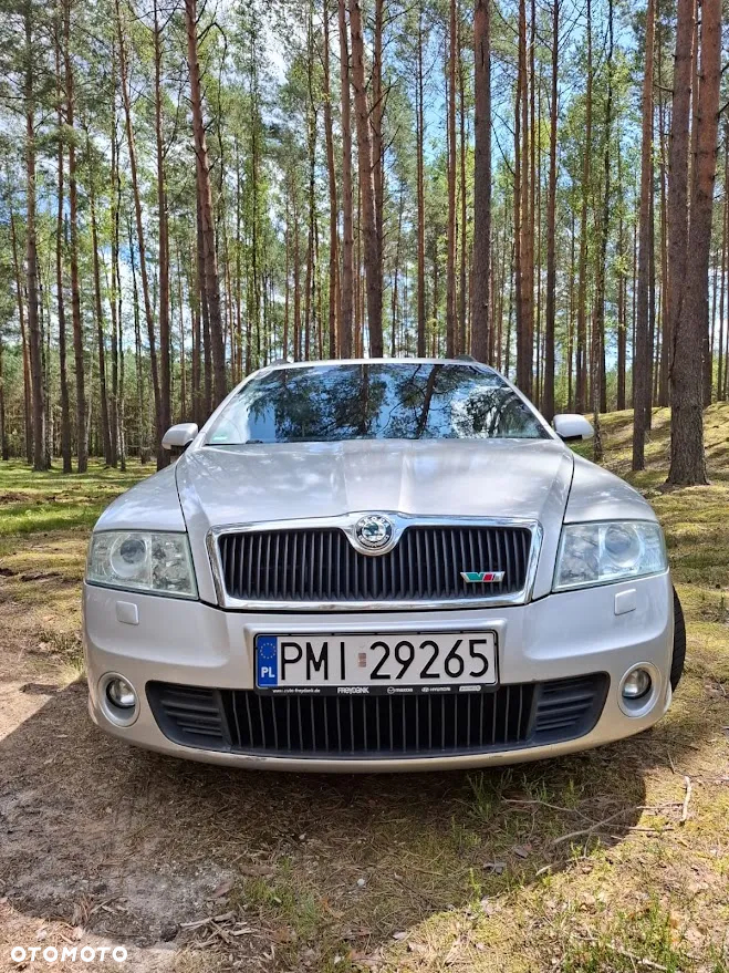 Skoda Octavia Combi 2.0 TDI DPF RS - 3