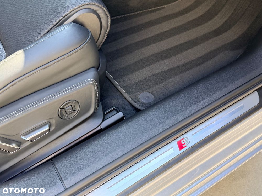 Audi A6 Avant 55 TFSI e quattro S tronic sport - 15