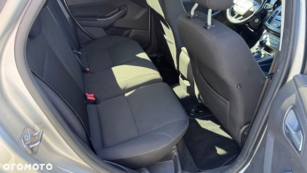 Ford Focus - 28
