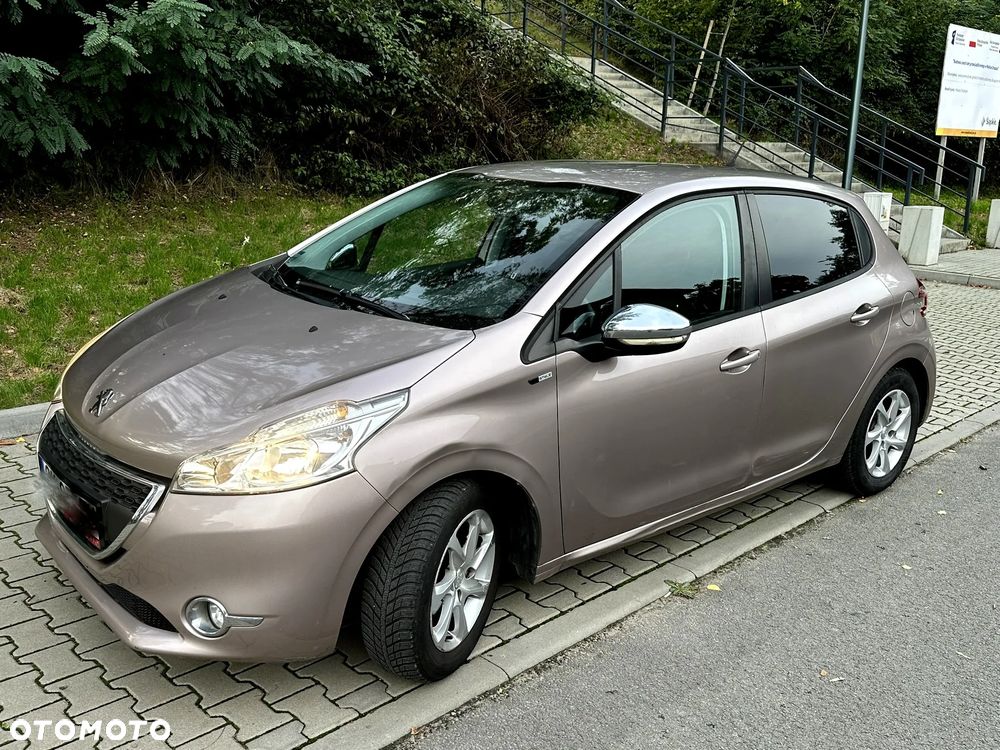 Peugeot 208 1.2 PureTech Style - 1