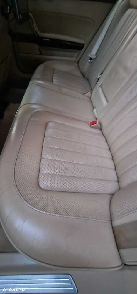 Volkswagen Phaeton 4.2 V8 4Mot (5 os.) - 14
