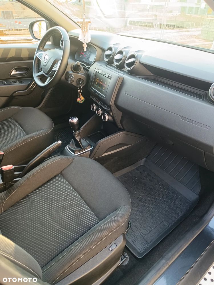 Dacia Duster 1.6 SCe Laureate S&S - 4