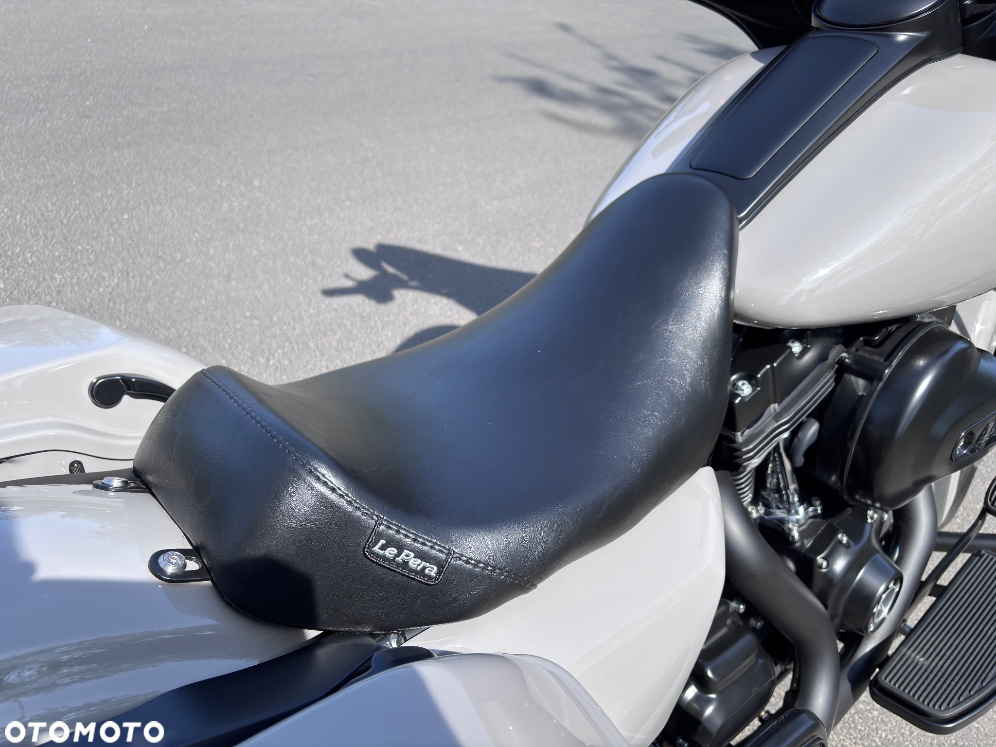 Harley-Davidson FLHS Electra Glide - 13