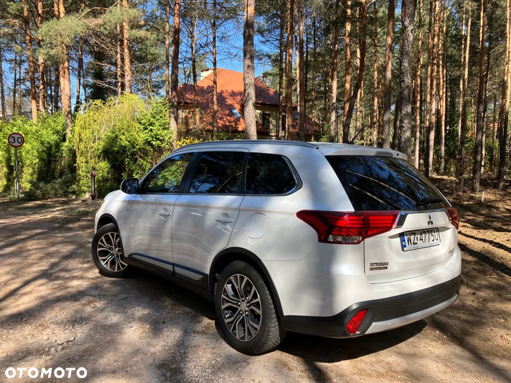 Mitsubishi Outlander 2.0 Intense + 4WD CVT - 14