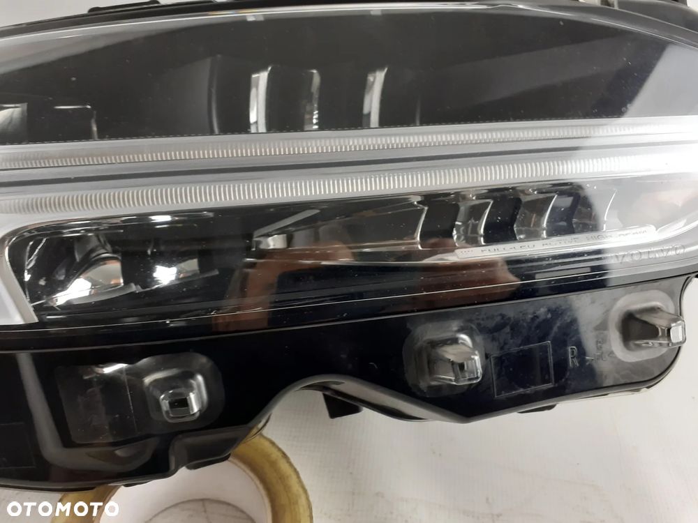 Volvo S\V90 prawa lampa full led 17-22 r.31655753 - 4