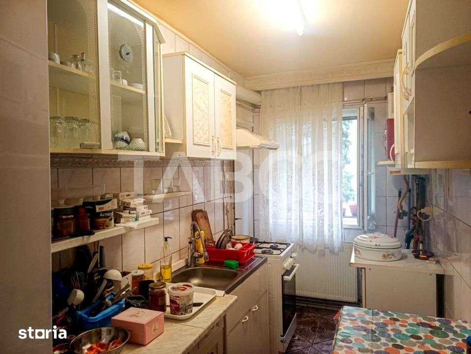 Apartament cu 4 camere de vanzare la etajul 1 in zona Vasile Aaron — fotografia 3