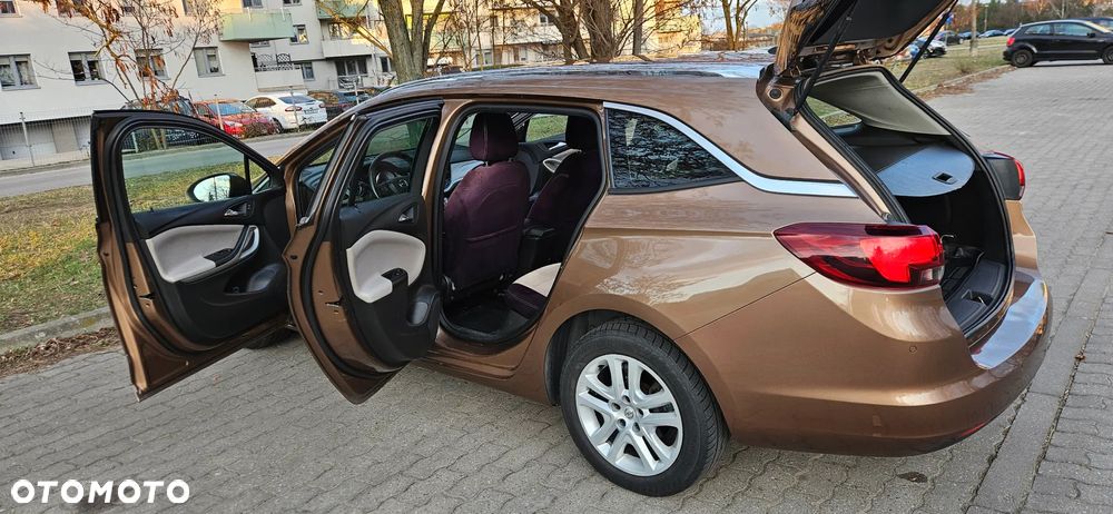 Opel Astra 1.4 T Enjoy S&S - 20