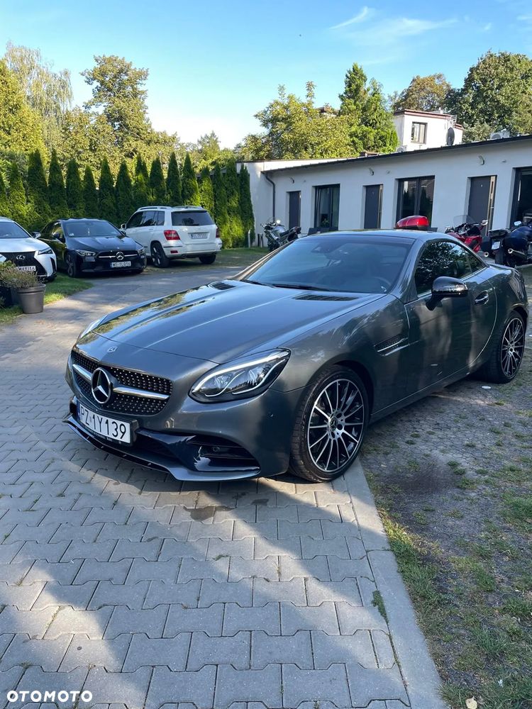 Mercedes-Benz SLC 200 9G-TRONIC RedArt Edition - 3