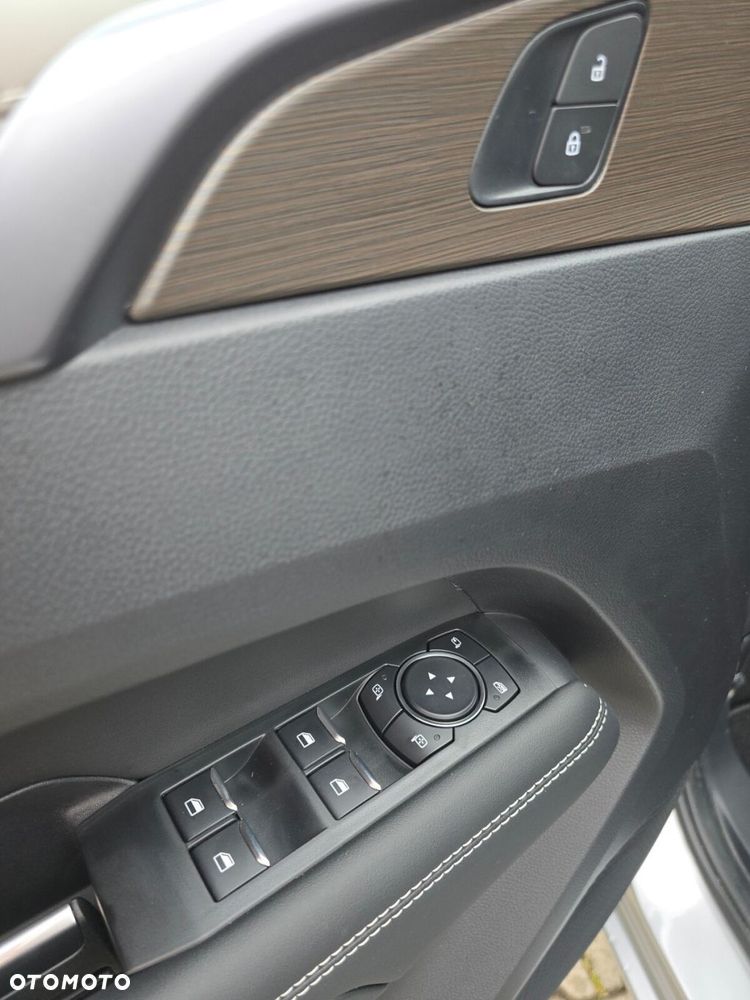 Volkswagen Amarok - 14
