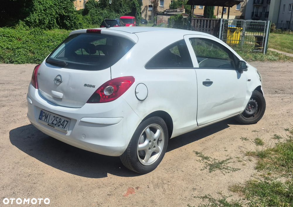 Opel Corsa 1.3 CDTI Essentia - 2