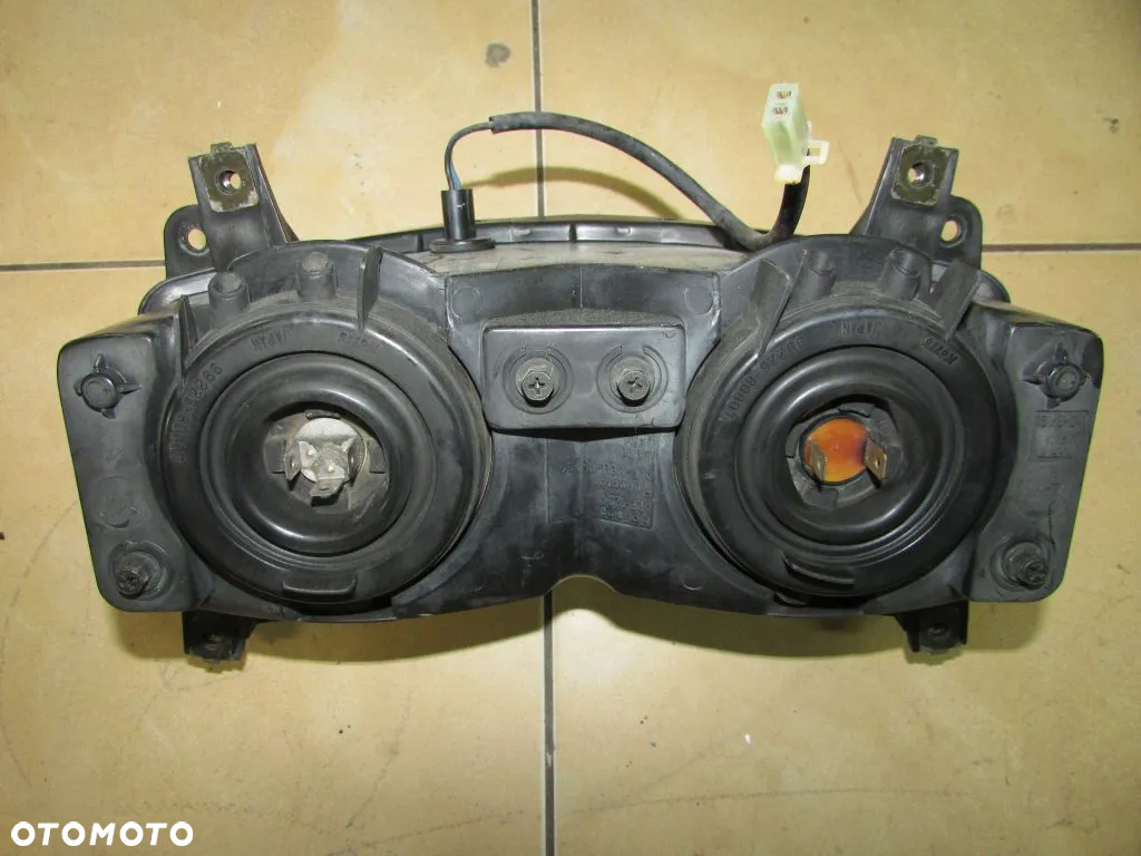 YAMAHA FZS 600 FAZER 98-02 lampa przód reflektor EU - 3