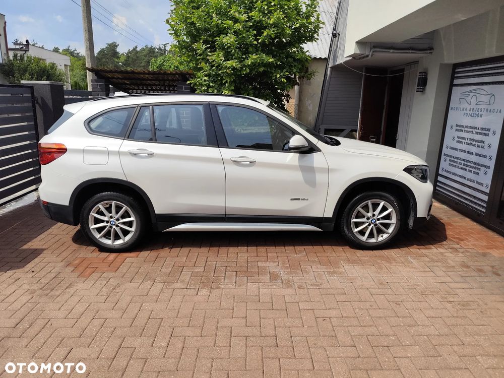BMW X1 sDrive18d Sport Line - 6