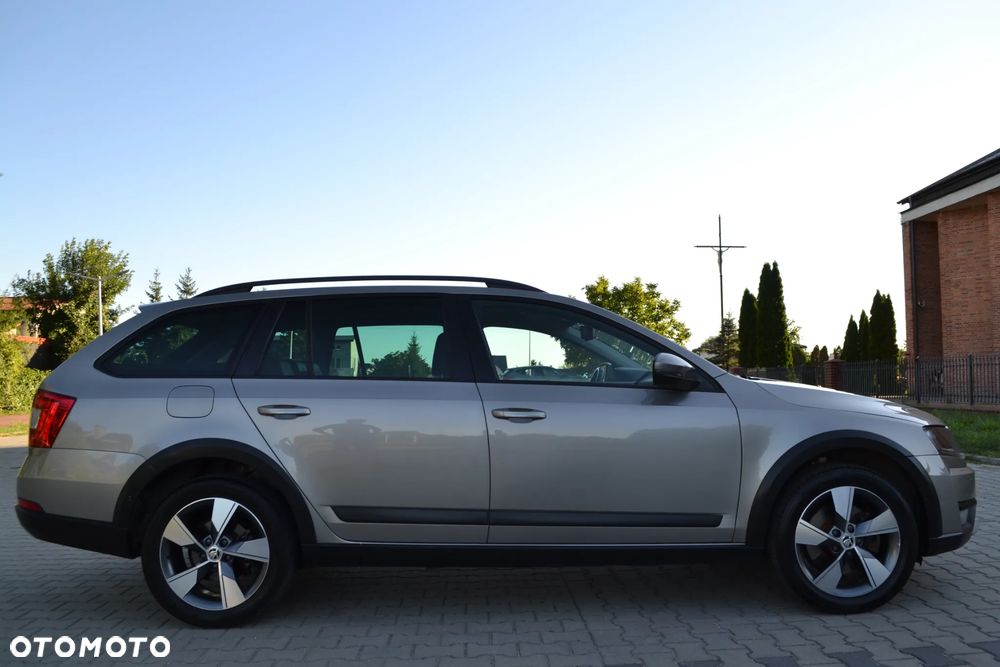 Skoda Octavia 2.0 TDI 4x4 DSG Scout - 9
