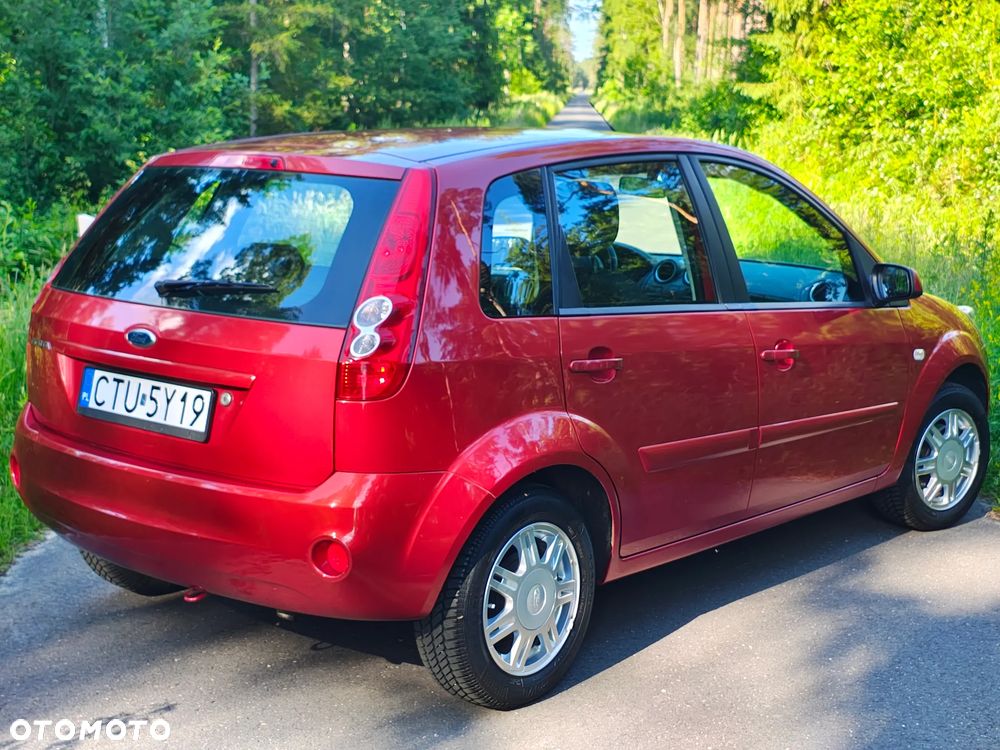 Ford Fiesta - 12