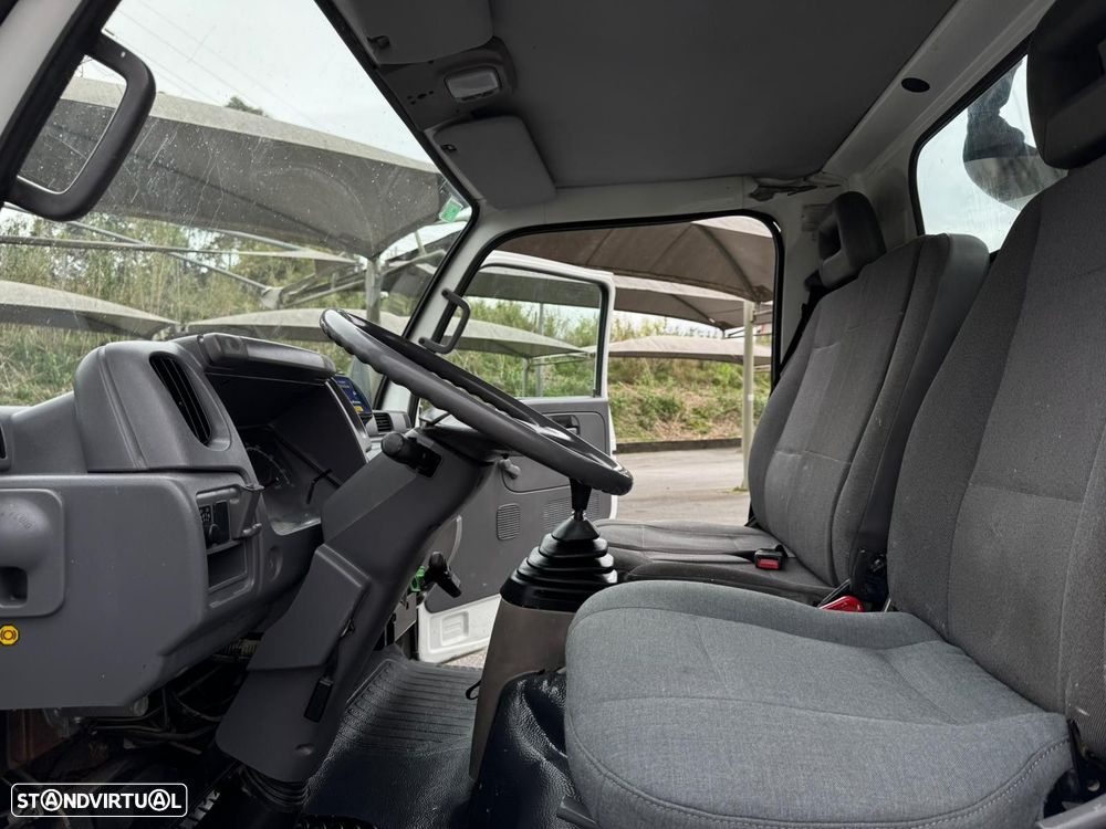 Nissan Cabstar 3.0 TD 35.13 L/1 - 7