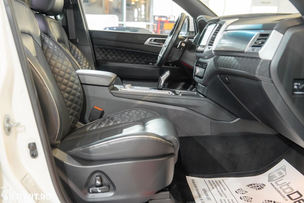 SsangYong REXTON 2.2 Diesel 4WD Aut. Black - 14