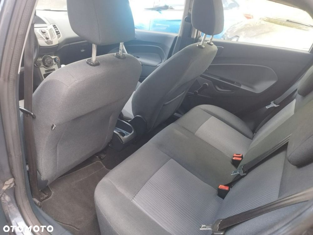 Ford Fiesta - 11
