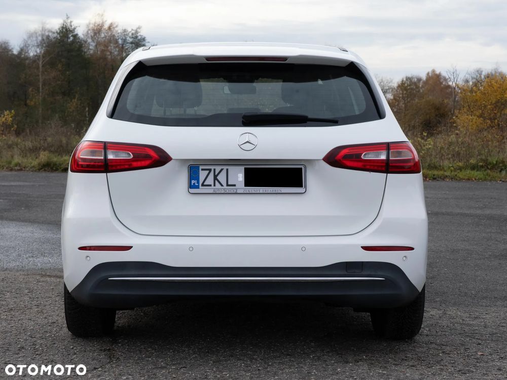 Mercedes-Benz Klasa B 180 d - 6