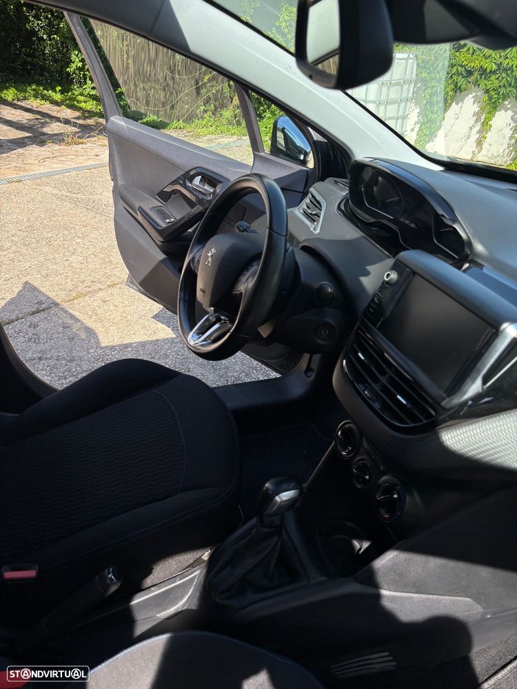 Peugeot 208 1.2 PureTech Style - 7