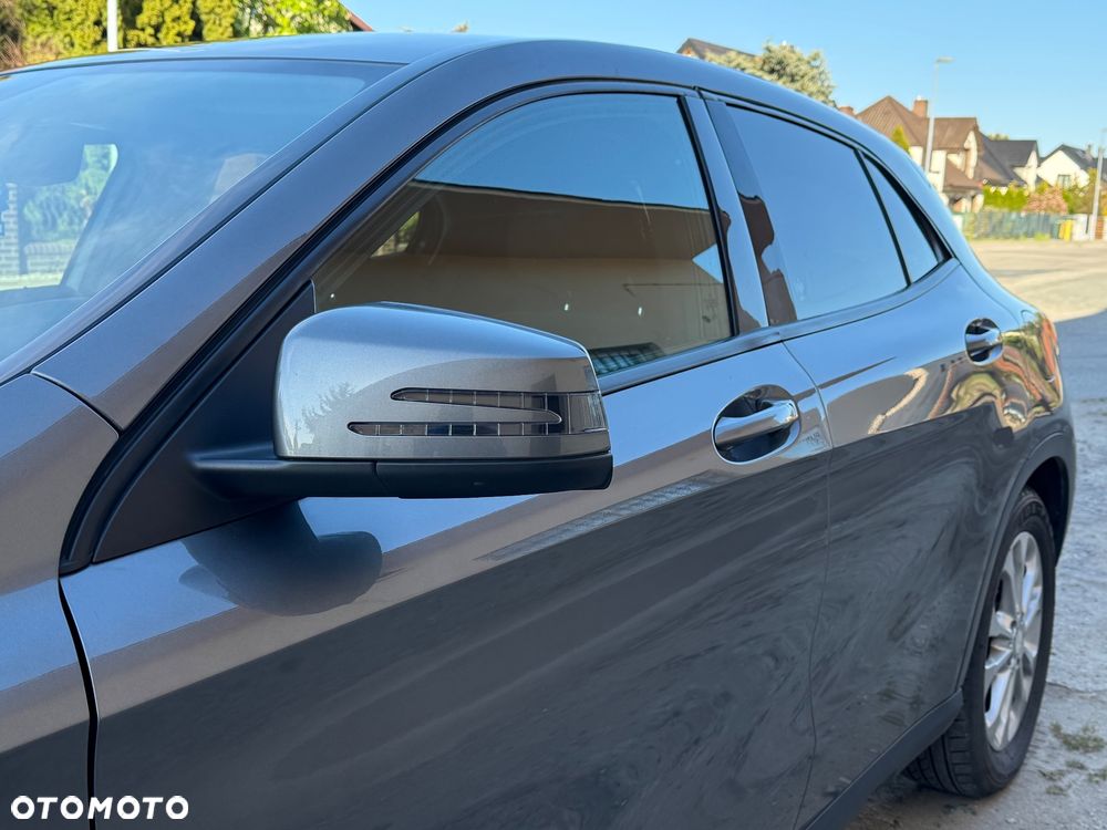 Mercedes-Benz GLA - 7