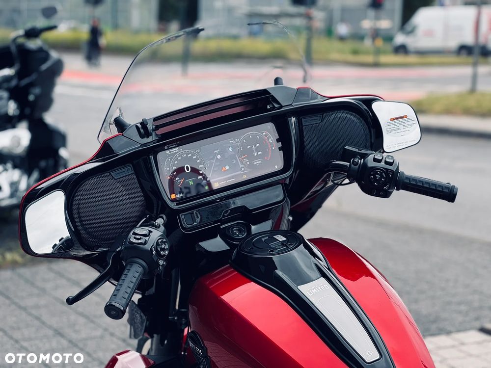 Harley-Davidson Touring Street Glide - 16