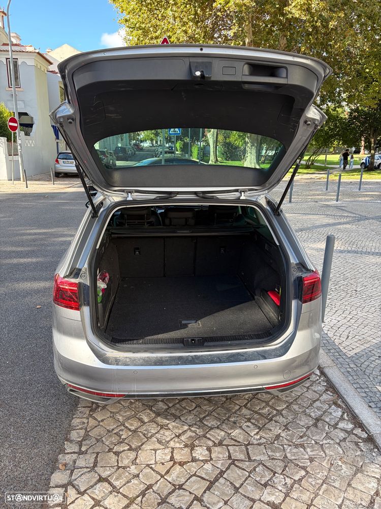 VW Passat Variant - 4