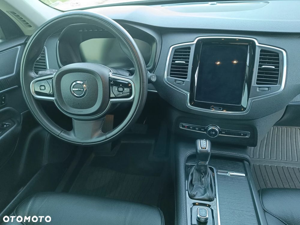 Volvo XC 90 T5 AWD Momentum 7os - 27