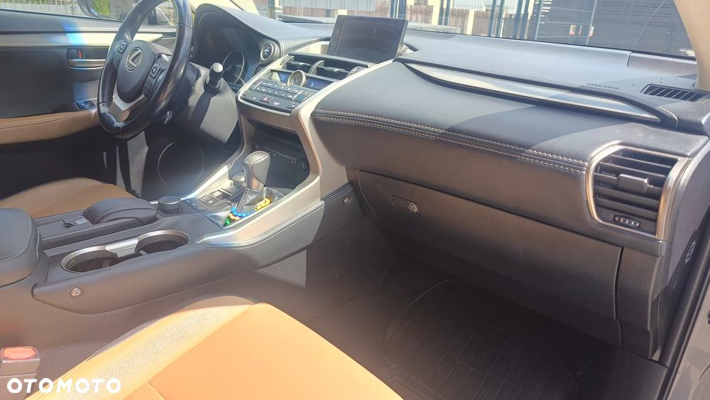 Lexus NX 300h Elegance AWD - 21