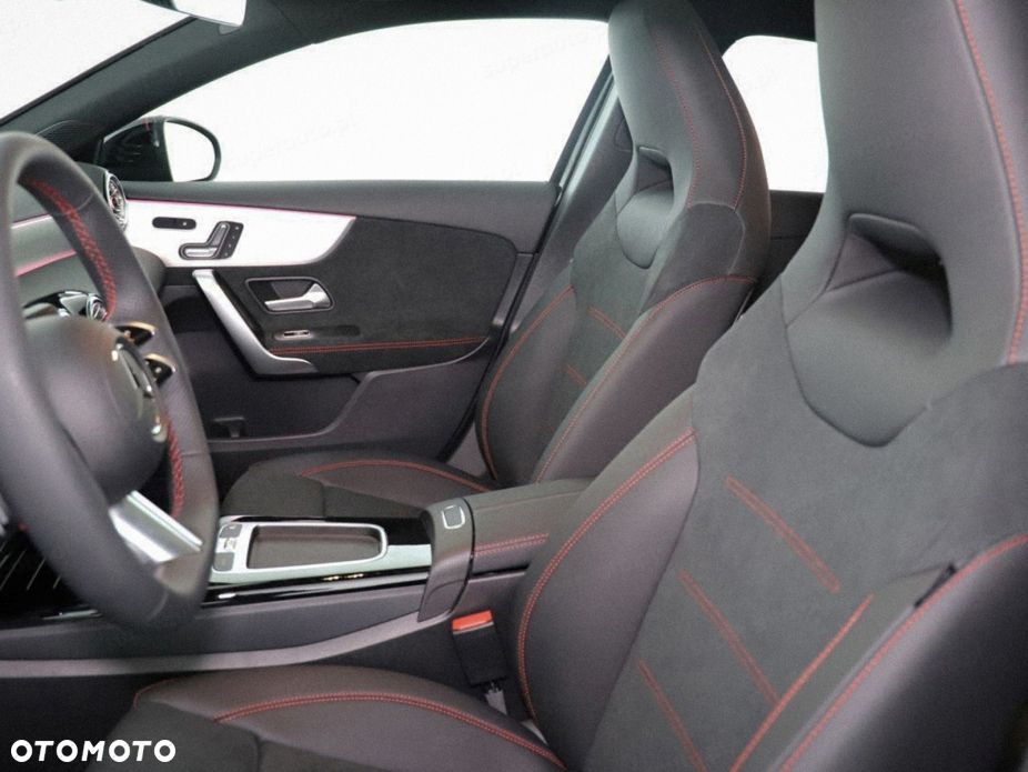 Mercedes-Benz Klasa A 200 AMG Line 7G-DCT - 8