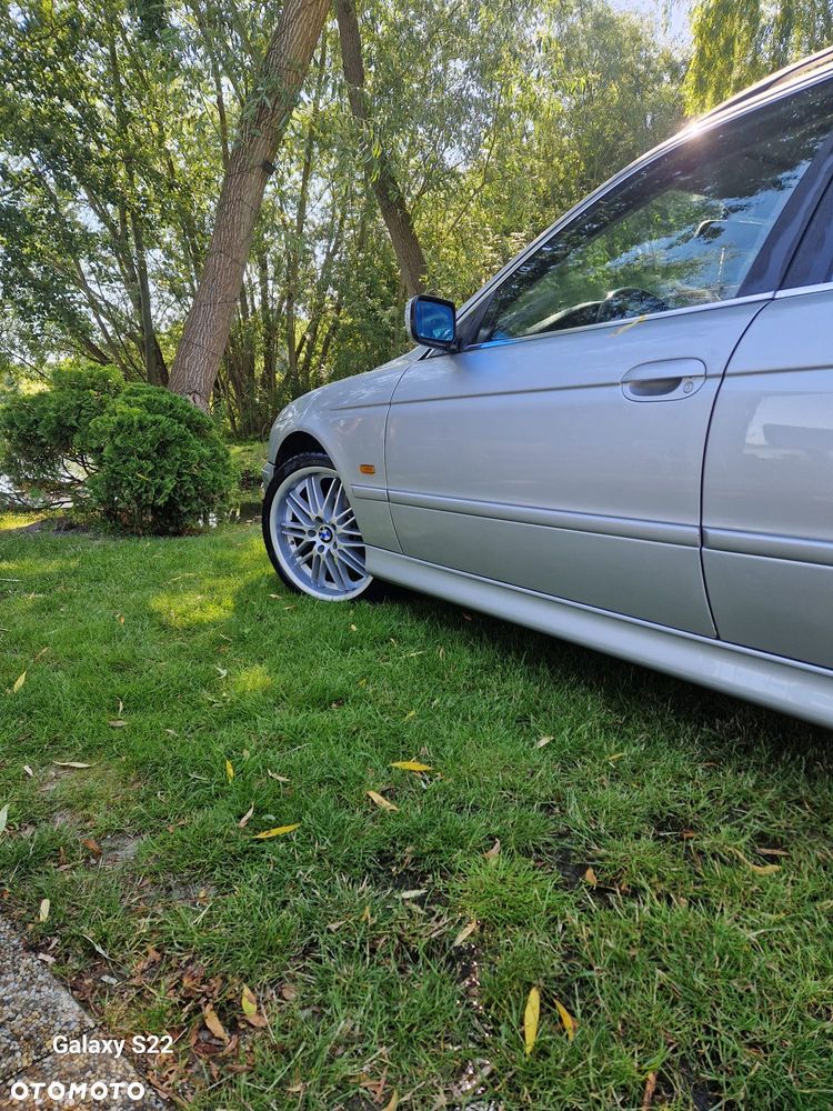 BMW Seria 5 2001 photo 3