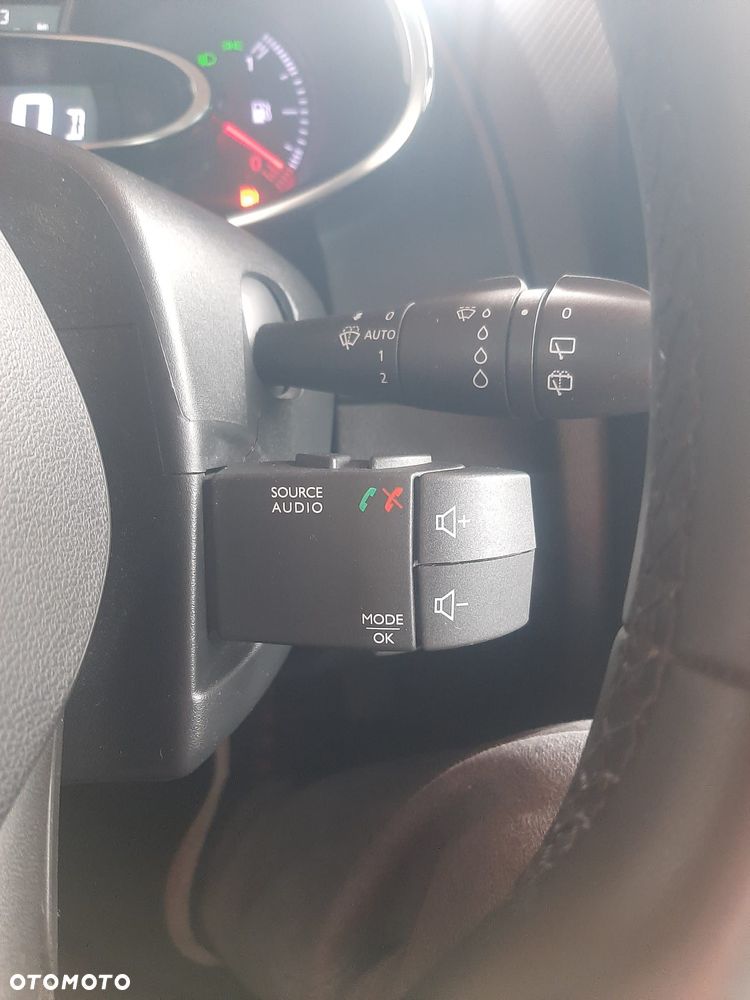 Renault Clio 1.2 Energy TCe Limited 2018 EDC - 16