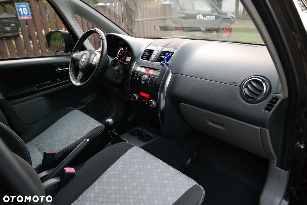 Suzuki SX4 1.6 Comfort Plus 4WD - 10