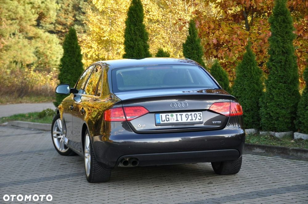 Audi A4 Limousine - 15