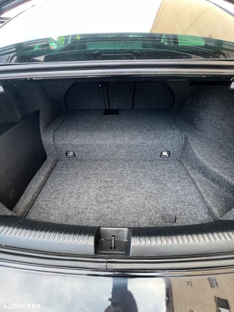 Volkswagen Jetta - 7