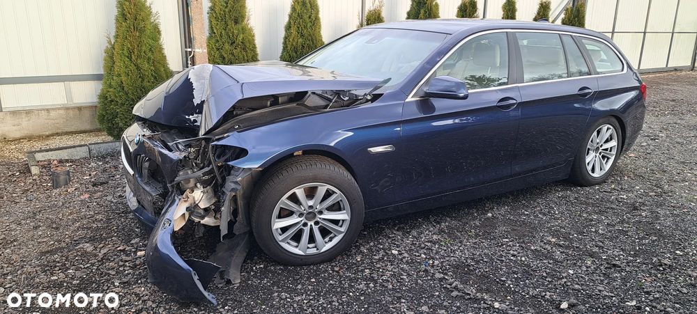 BMW Seria 5 523i Sport-Aut - 11